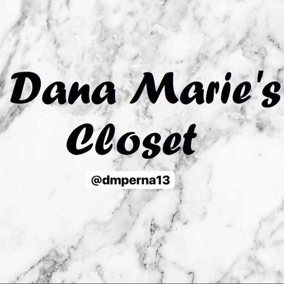 ❤️Meet your Posher, Dana! - Picture 2 of 8